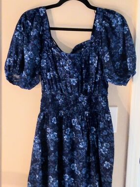 Old Navy Navy and Light Blue Floral Dress